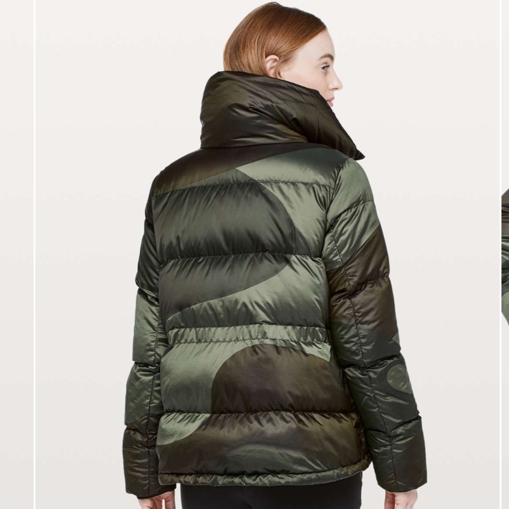 LULULEMON- Cloudscape Jacket size 12. Dark Olive / Gator Green / Green Twill - Picture 2 of 5